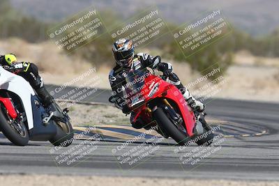 media/Oct-30-2025-Racers Edge (Thu) [[dabbdaf680]]/3-B Group/Session 1 (Turn 5)/